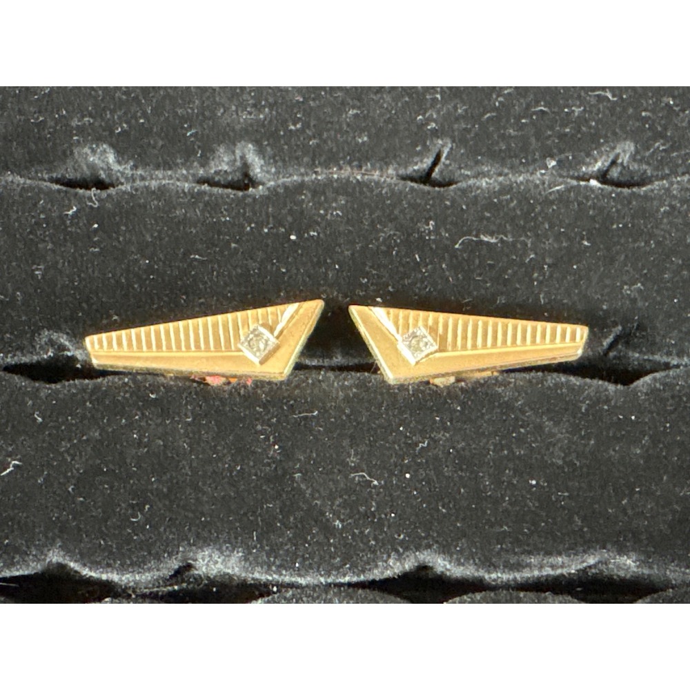 Vintage Mens Gold Tone Mid Century Geometric Ribbed Cufflinks R Hallmark Retro